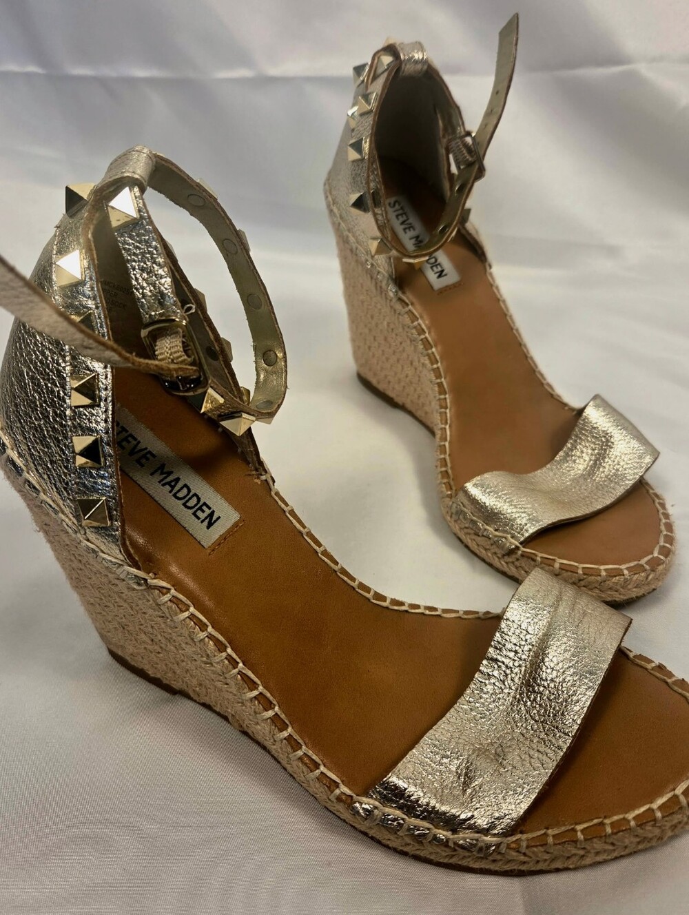 Steve Madden McKenna Gold Metallic Studded Espadrille Wedge Sandals - Size 7M